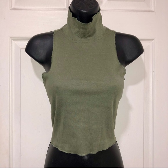 Green Mock Neck Tank Top from Forever 21 | Size: small - Picture 7 of 12